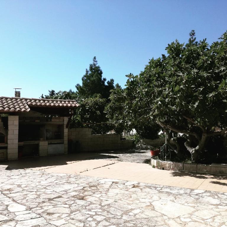 Villa Renzo E Lucia Sant Isidoro  Exterior foto