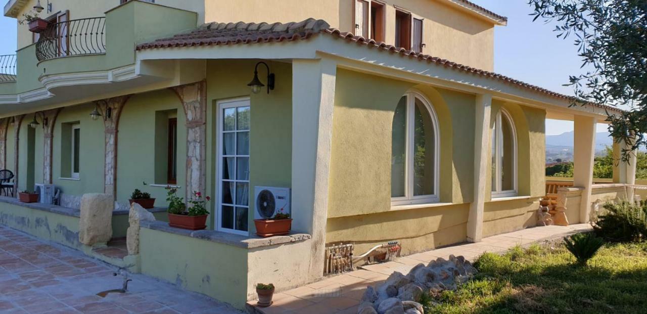 Villa Renzo E Lucia Sant Isidoro  Exterior foto