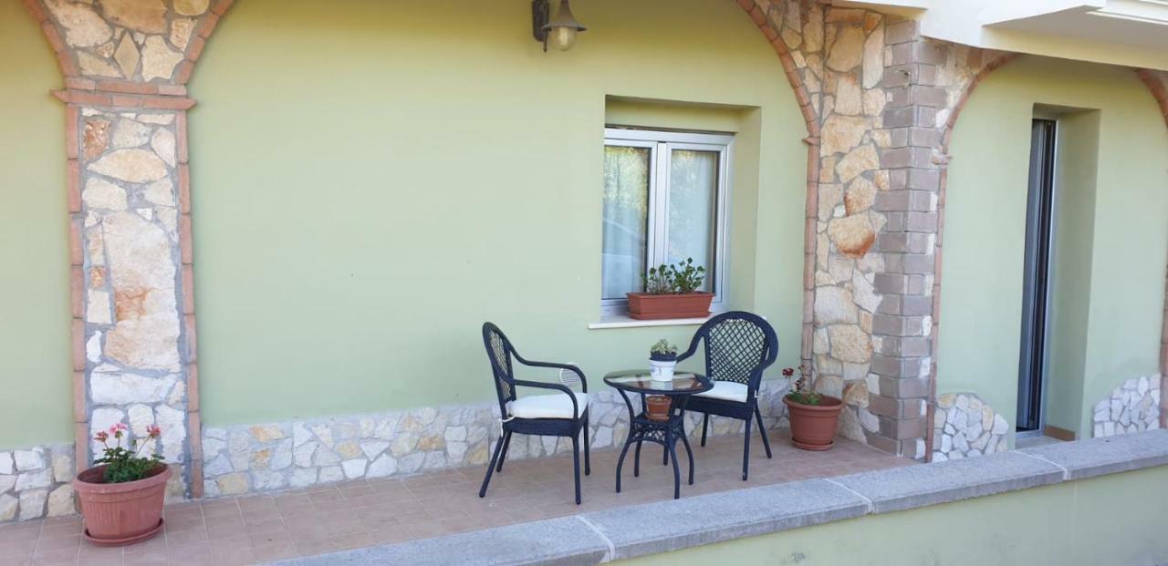 Villa Renzo E Lucia Sant Isidoro  Exterior foto