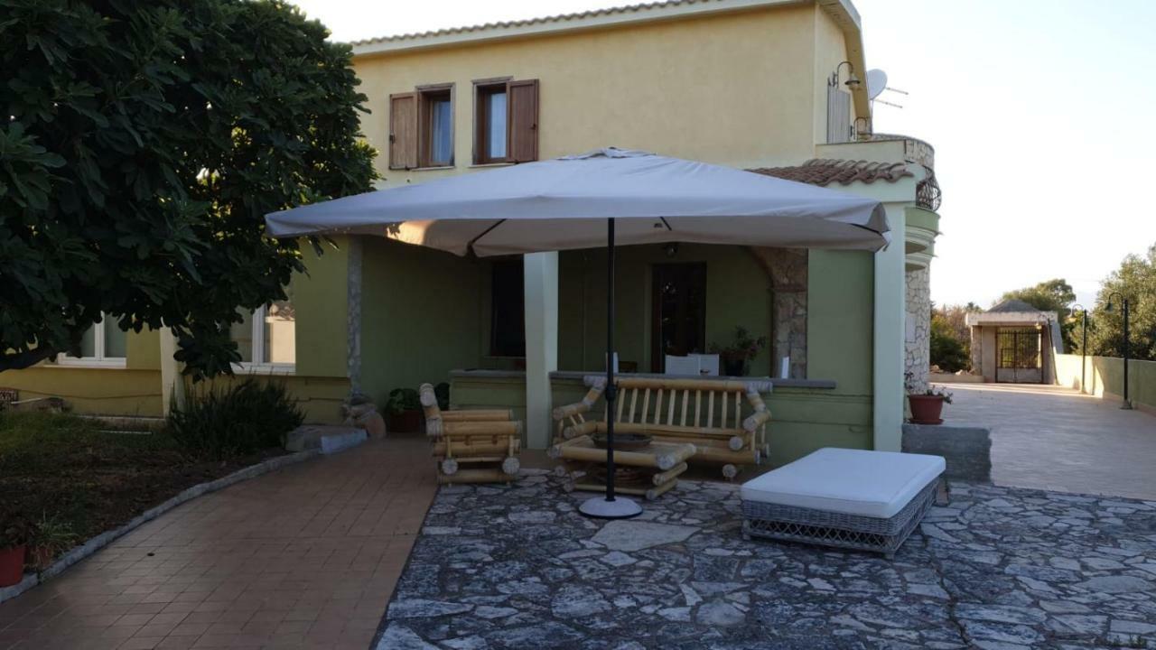 Villa Renzo E Lucia Sant Isidoro  Exterior foto